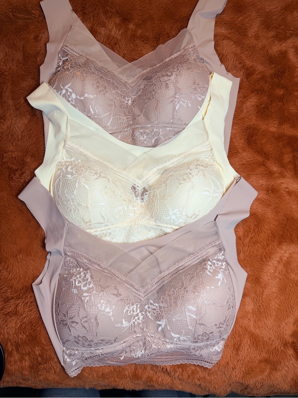 Lace Trim Wireless Bra - Neutral/Cream Set XL like New